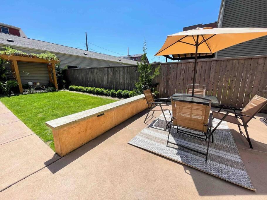 4 Bedroom 3 Bath Sleeps 10 Pet Friendly Private Backyard, 2 Car Garage, City Views, Close To All Stadiums And Casino Pittsburgh Eksteriør billede