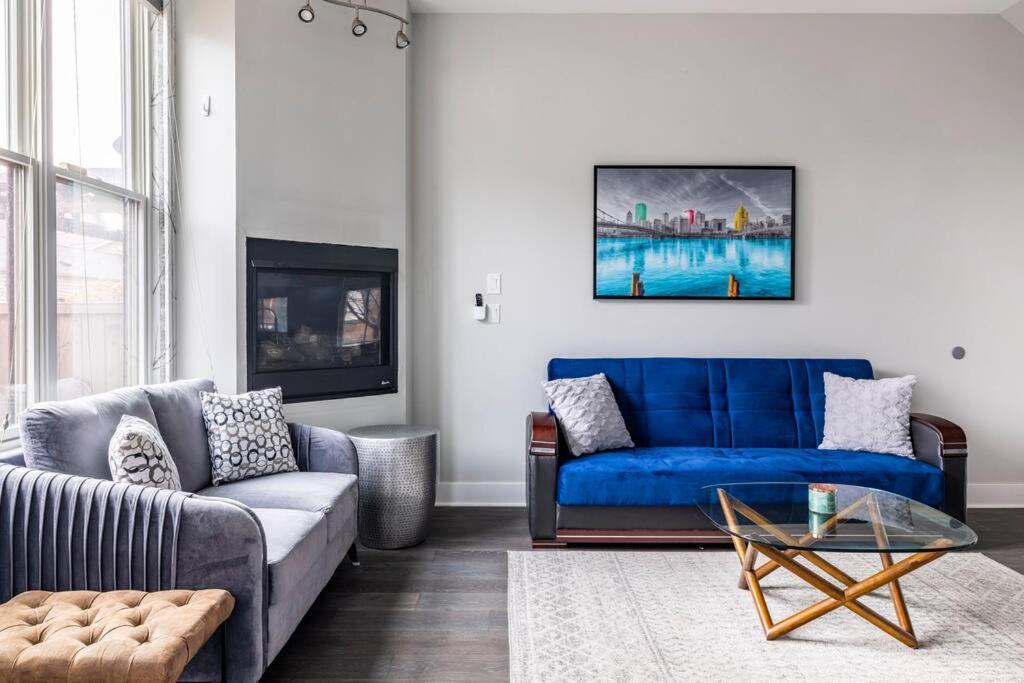 4 Bedroom 3 Bath Sleeps 10 Pet Friendly Private Backyard, 2 Car Garage, City Views, Close To All Stadiums And Casino Pittsburgh Eksteriør billede