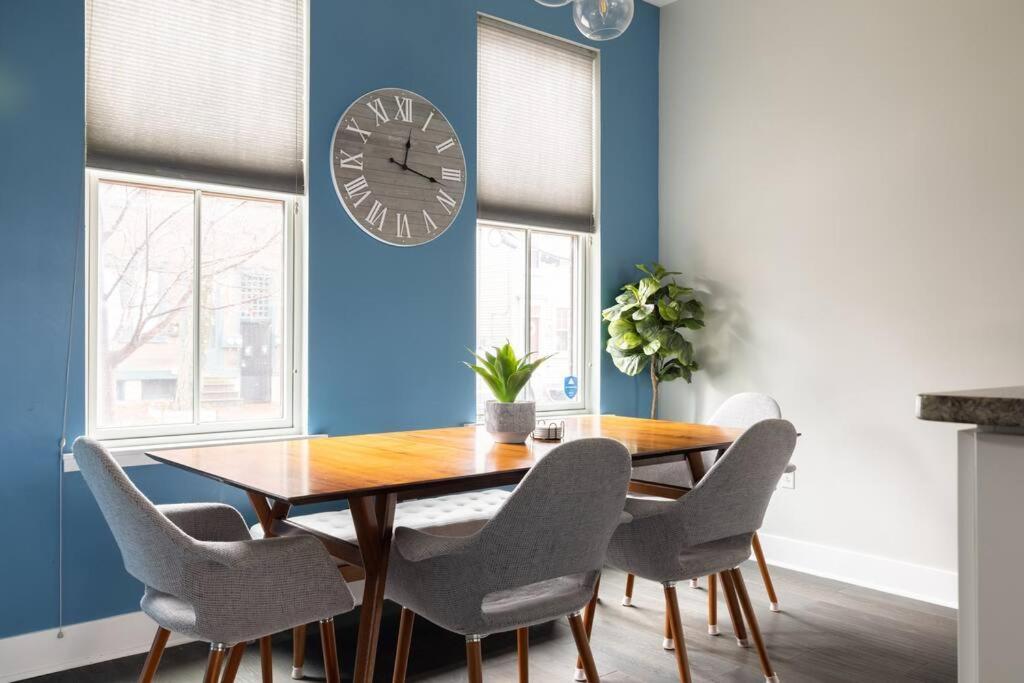 4 Bedroom 3 Bath Sleeps 10 Pet Friendly Private Backyard, 2 Car Garage, City Views, Close To All Stadiums And Casino Pittsburgh Eksteriør billede