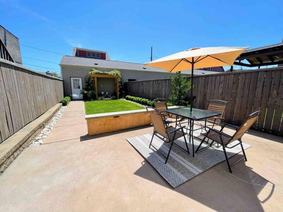 4 Bedroom 3 Bath Sleeps 10 Pet Friendly Private Backyard, 2 Car Garage, City Views, Close To All Stadiums And Casino Pittsburgh Eksteriør billede